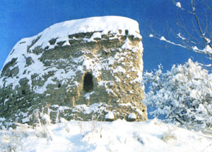 Руины Варлаамской наугольной башни
