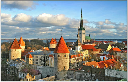Город Таллинн, вместивший в себя многовековую историю